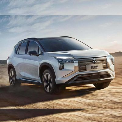 Giá tốt. 520km Range Mitsubishi AIRTREK Xe điện Trung Quốc 4 Xe bốn bánh Chiếc xe Chiều dài x chiều rộng x chiều cao mm 4630*1920*1728 trực tuyến