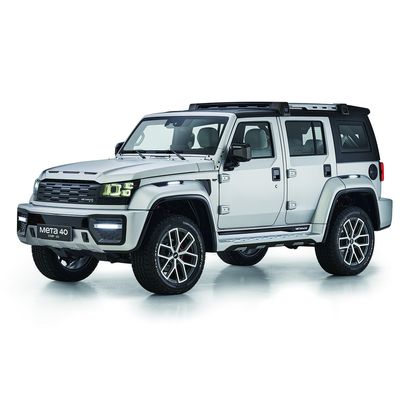 Giá tốt. 2024 BAIC BJ40 Plus Xe xăng nhiên liệu SUV ngoài đường 2.0T Auto Compact SUV 4x4 Xe có hệ thống phanh đĩa phía trước trực tuyến